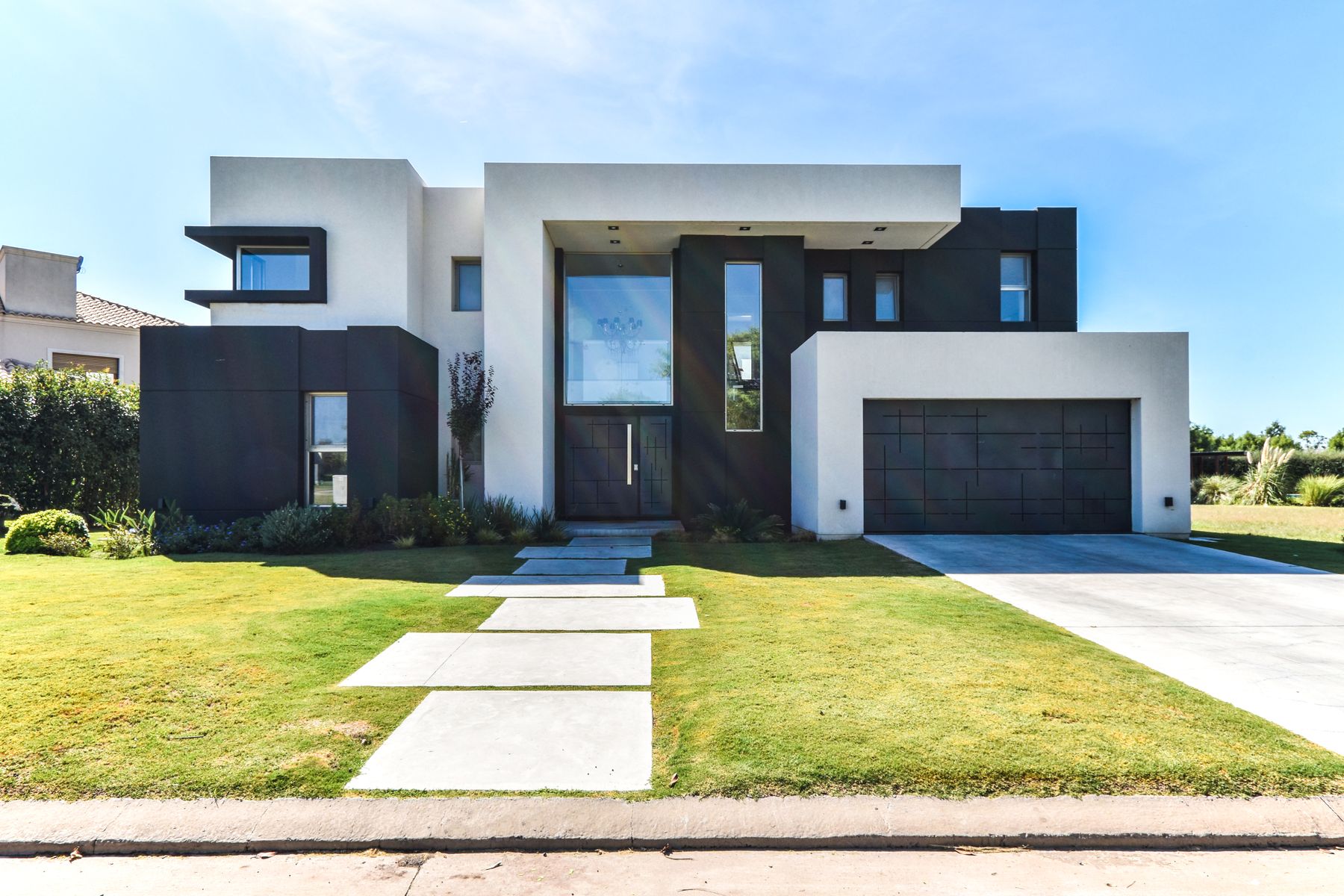 Casa SS 418 — Frente